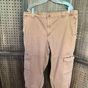 Old Navy High-waisted, Barrel-leg XXL Cargo ankle Pants